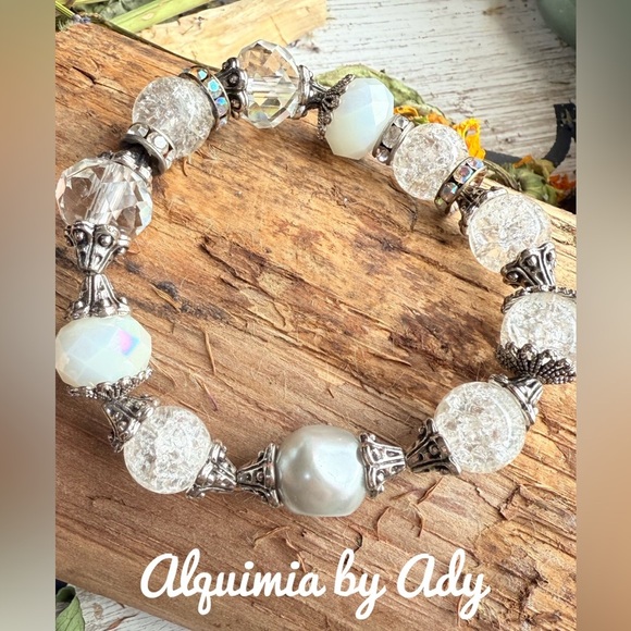 Alquimia Silver and White Bracelet - Picture 1 of 2